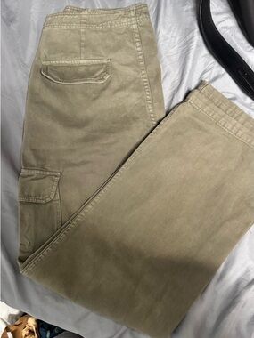 Zara Women's Camo Green Casual Cargo Pants - 10
